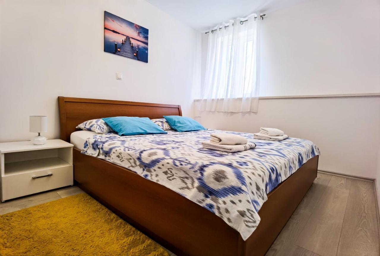 Stone House Varos Apartman *